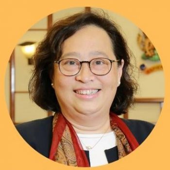 Associate Professor Dr Amy Chow